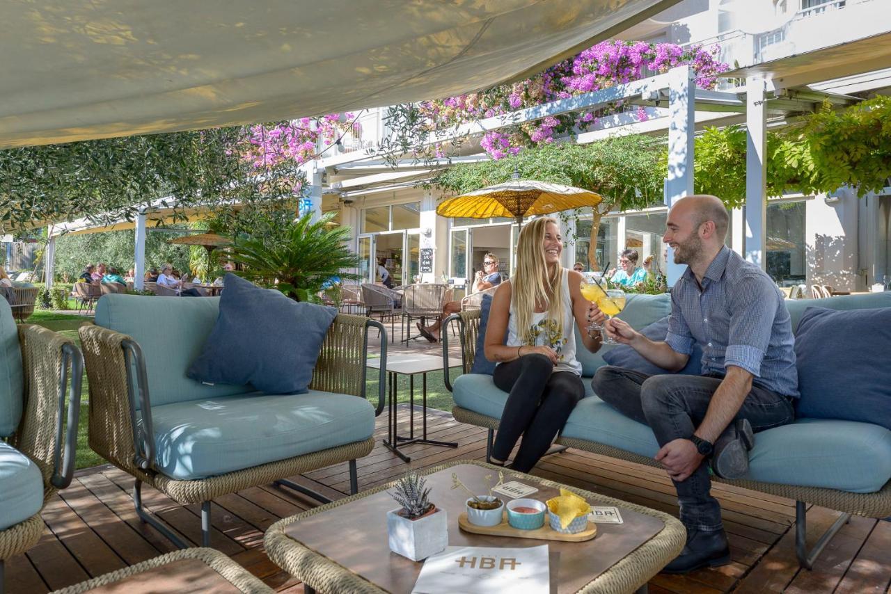 Hotel Baia Azzurra - Lake Front Torbole Sul Garda Exterior foto